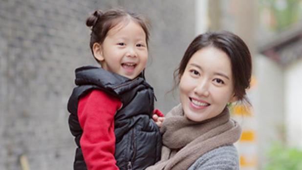 高露：隐婚为丈夫生下一儿一女，是我这辈子最正确的决定