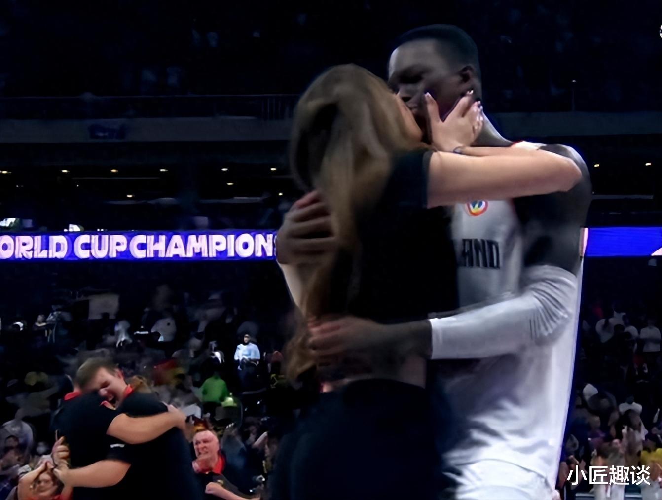 迎娶校花!施罗德走上人生巅峰,赛后妻子贴心送吻太幸福