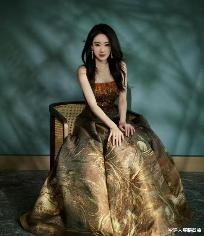 女演员长相有多重要，同样37岁的杨幂、张小斐对比，差距一目了然