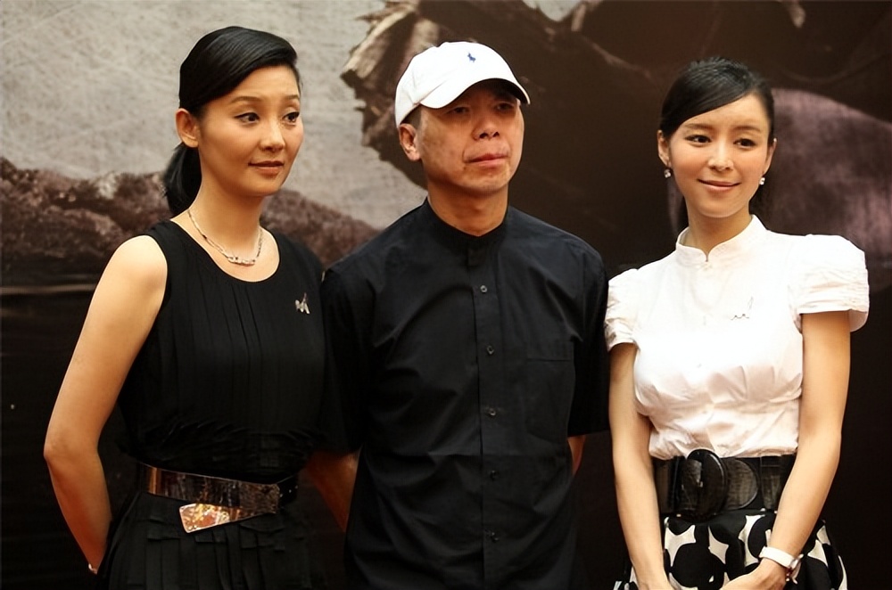 张静初|不可一世的张静初，终究是毁在了跪舔美国的丑陋嘴脸里