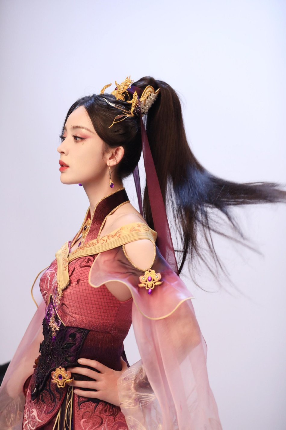 古力娜扎 娜扎：侠影倩姿，武术之美