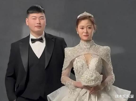 陈萌|陈萌北京账号被封后，又被曝二婚离异带男娃，把朱家当接盘侠吗