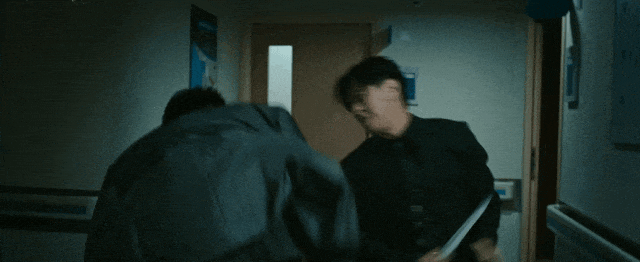 尺度已达到“B级片”了？张家辉是男主角，我却被陈国坤抓住眼球