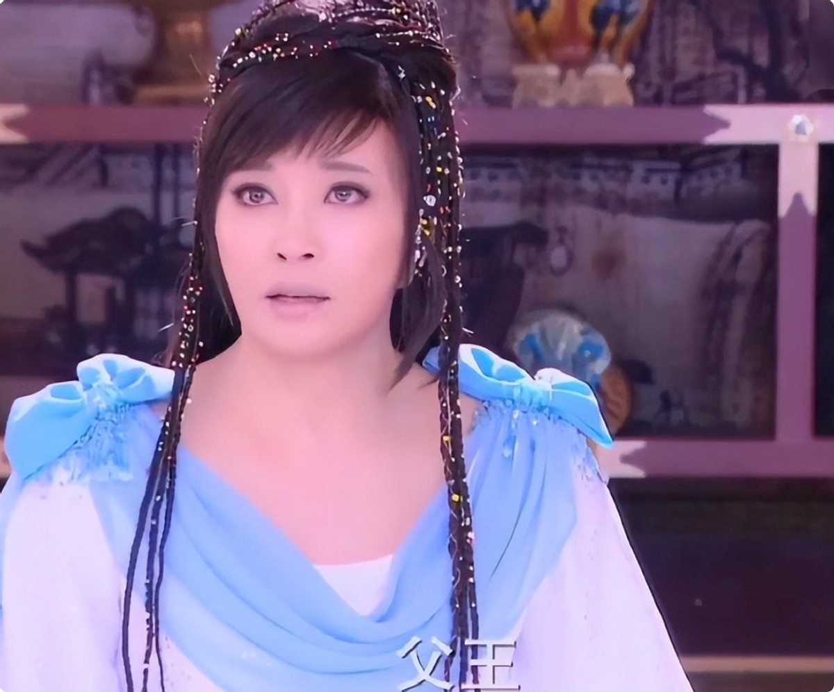 30岁杨紫脱离滤镜演第一美女，让多少“丫头教”女演员羞红脸？