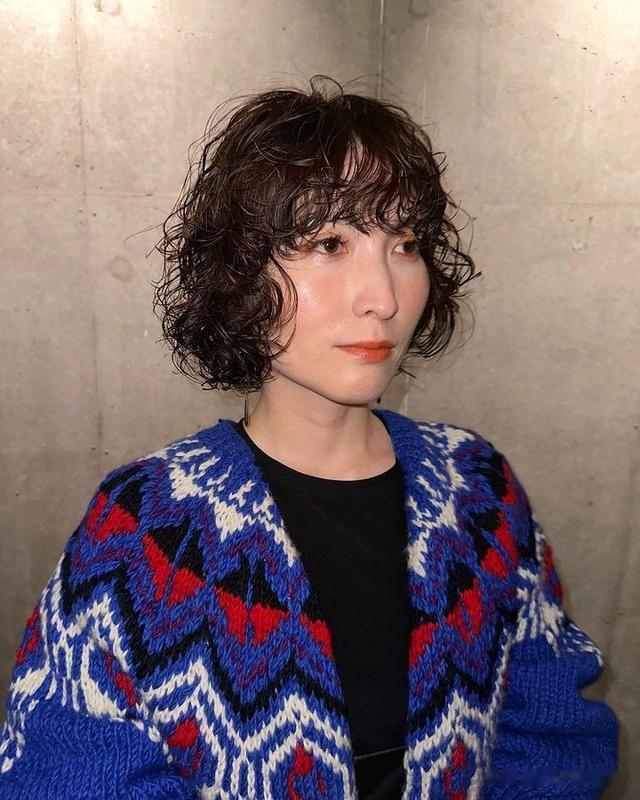 发型不论怎么剪,最百变时尚的还是波波头,年龄大小都适合