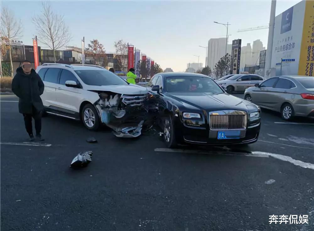 王烁|\京城恶少\王烁被捕,警方从家中搜出2000发枪支弹药和\周迅私房照\