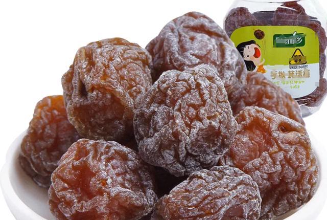 董小姐|鬼才导演昆汀恋足成癖,被爆应召舔脚半小时