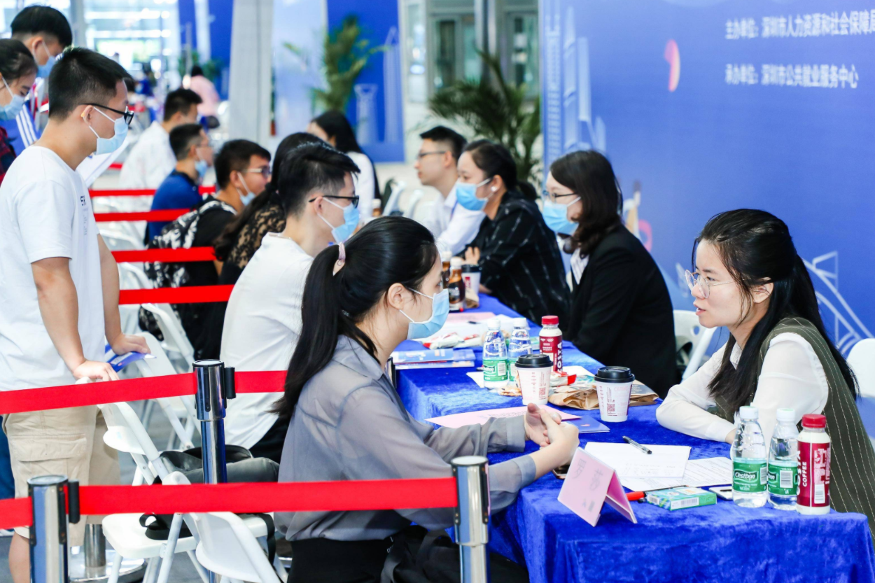 本科生|大厂校招套路深,本科生没毕业就签约,过来人:坑完了张三坑李四