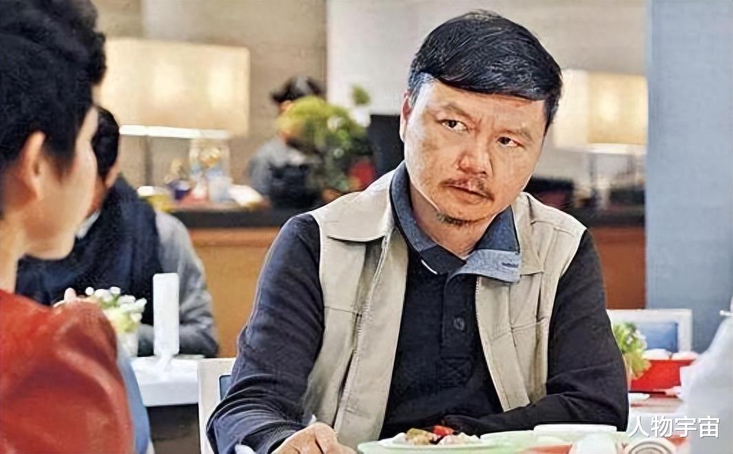 他能演会唱,是关海山徒弟罗嘉良好友,花百万为妻治癌,因爱复婚