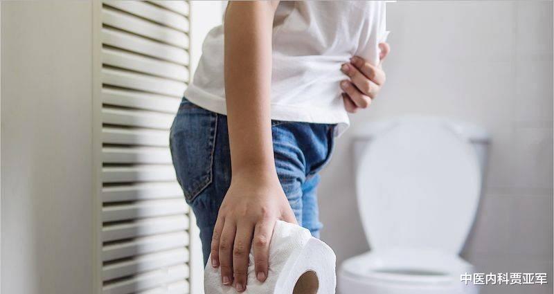 身体有这5个表现，说明湿热比较严重了，教你1招，搞定一身湿热