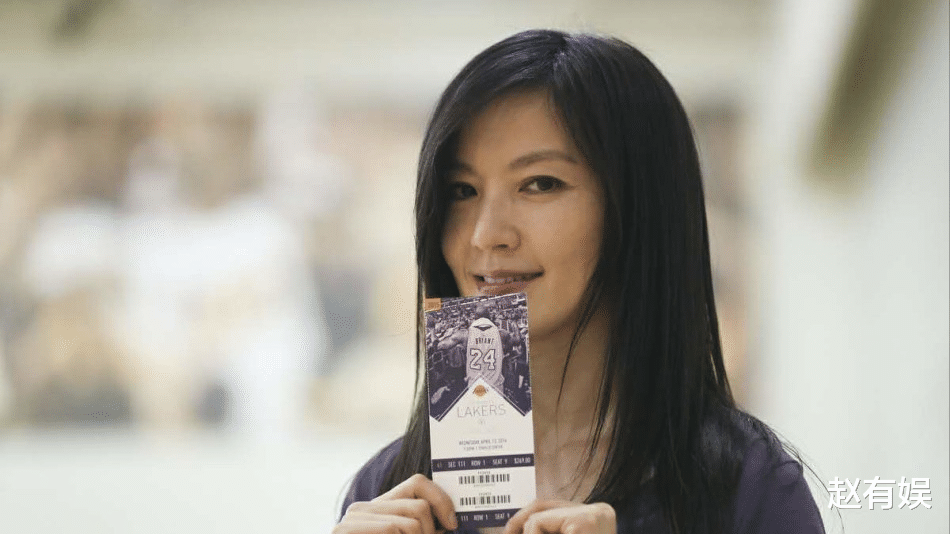 万草丛中过，片叶不沾身？与众多富豪、男星关系匪浅，却转身嫁人