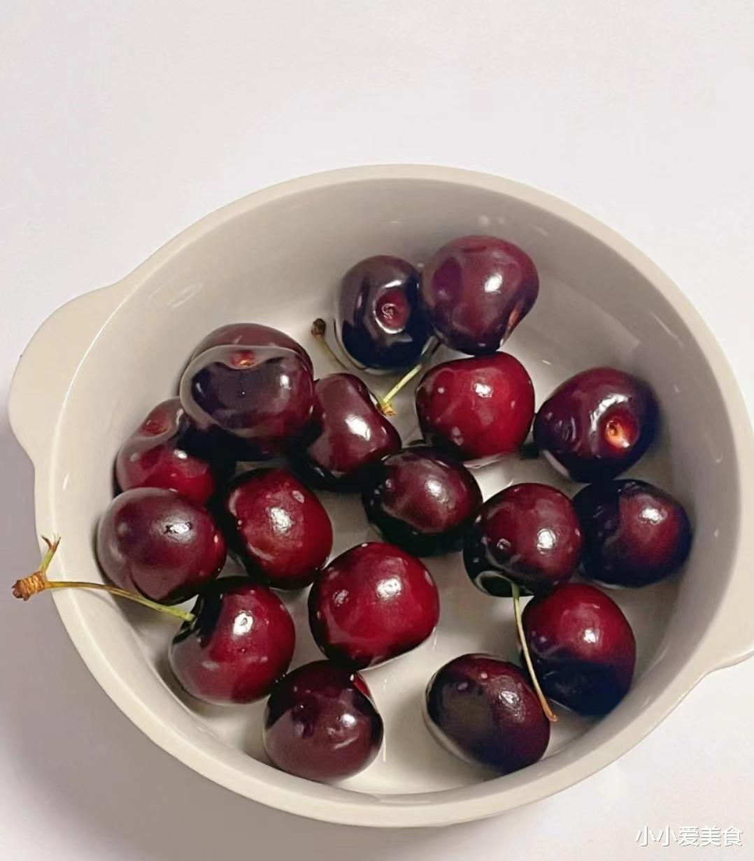 |湖南女子晒一人食晚餐，走红朋友圈，网友：可以当你男朋友吗？