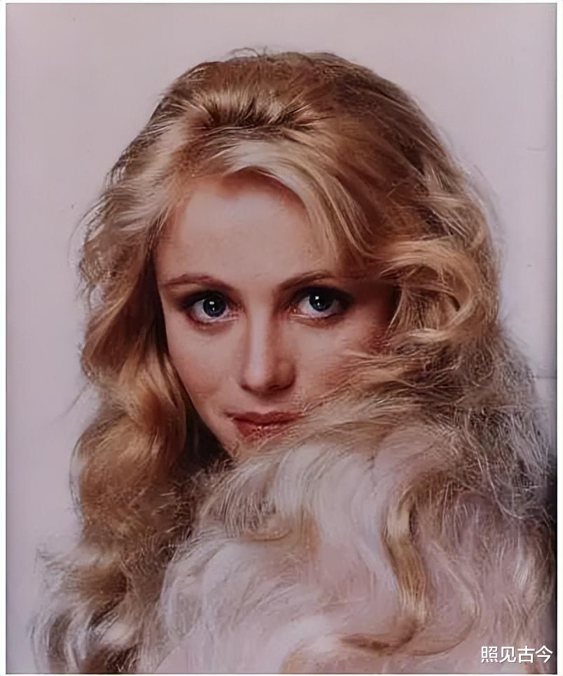 艾曼纽·贝阿:天使扮相惊艳无数人的童年,绝世美貌被整容毁了