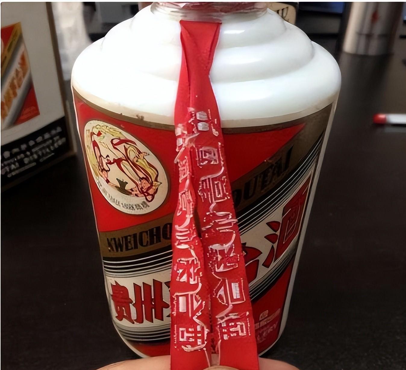 饮品|买茅台送的小酒杯，只为喝酒吗？建议了解免闹笑话