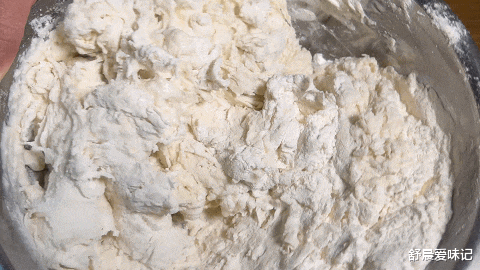 香椿芽|香椿芽不拌,不炒,和肉馅一起做饺子,鲜嫩咸香,皮薄馅大真好吃