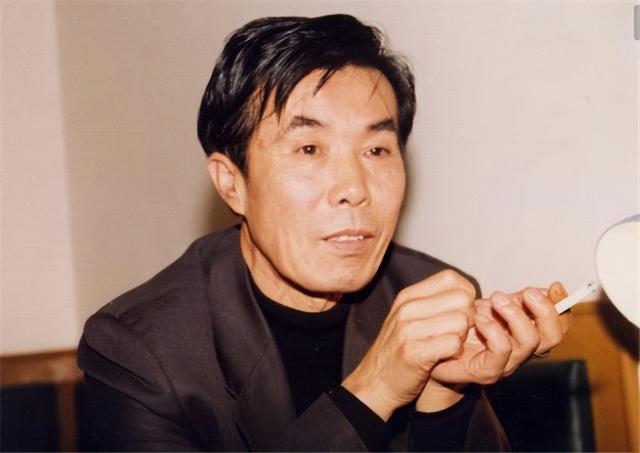 艺术家何庆魁：75岁高龄被儿子爆料，他嫖不动了，每月1万就够花