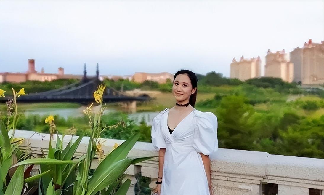 杜锋妻子近况:辞去公职创业成功,独自带3个娃,夫妻分居多年