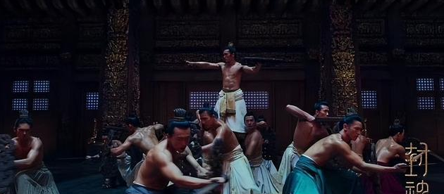 97年男星陈牧驰因胸肌太大出圈!《封神》藏了这么多腹肌小狼狗!