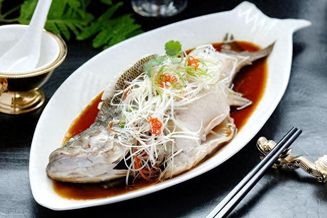 血压高不能吃鱼?王振义院士忠告:若想血压平稳降,少吃4种素食