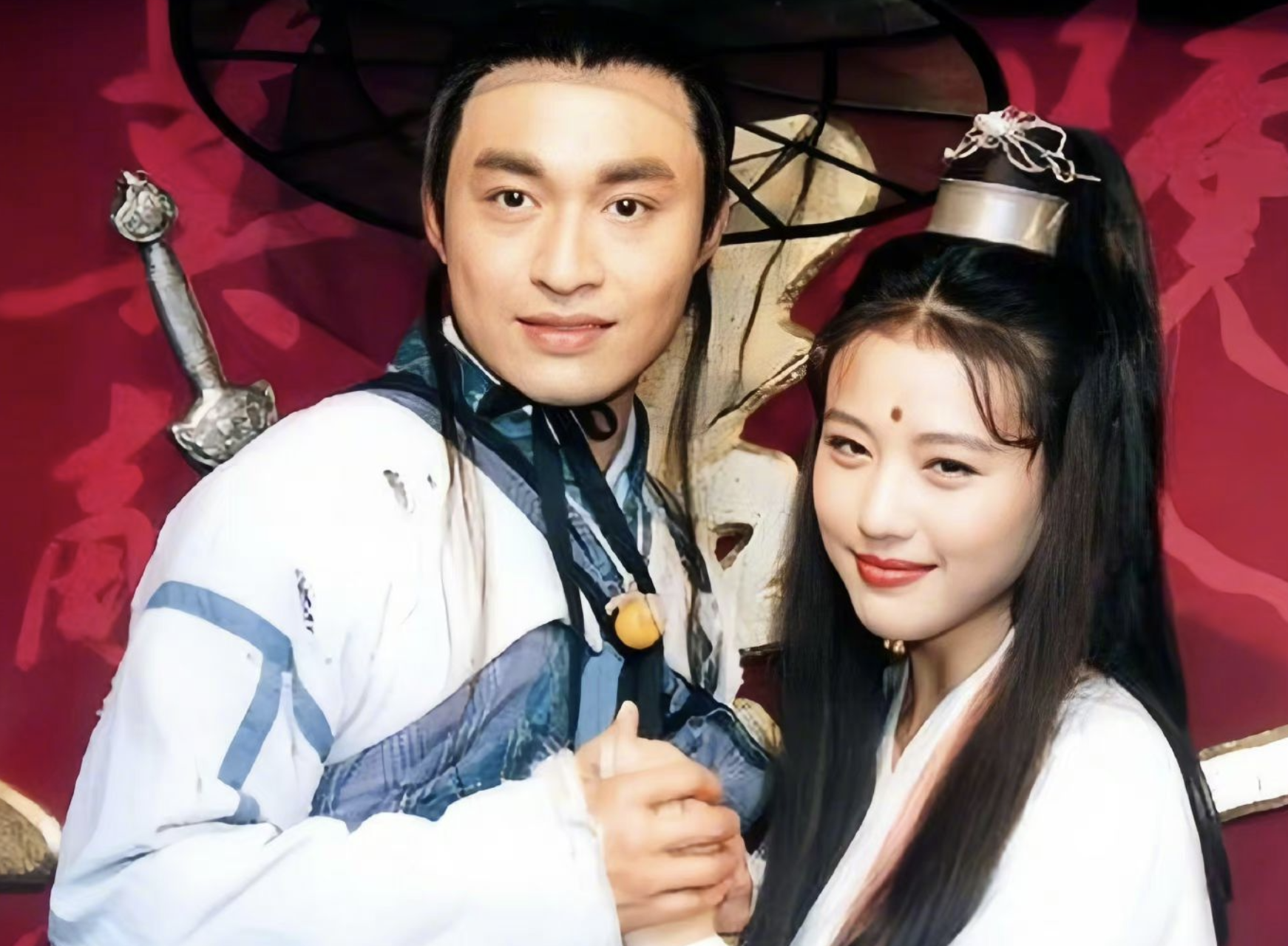 友人透露周海媚出事前状态,疑脚被割伤,一直饱受着一些问题