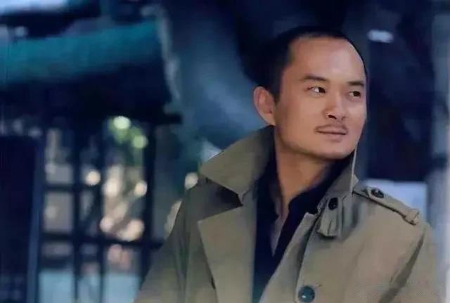 41岁结婚生子,却被老公骂同性恋,看她如何从痛苦婚姻中崛起?