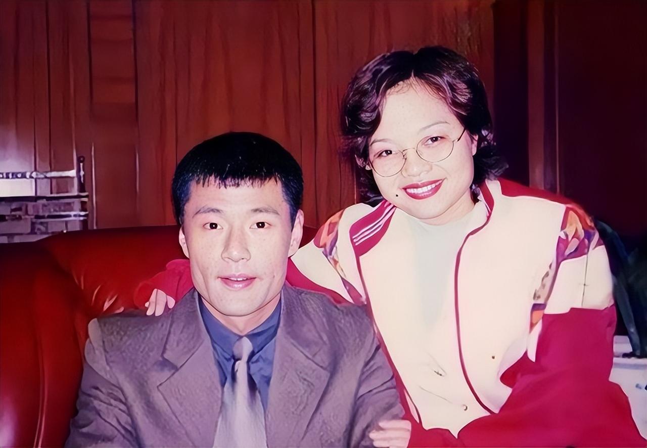 演员于荣光:饭他做,钱他挣,为何到了63岁,妻子坚持和他离婚 - 房产