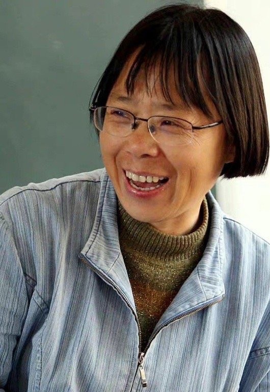 同样是演“张桂梅”，把谭维维和海清放在一起看，差别就出来了