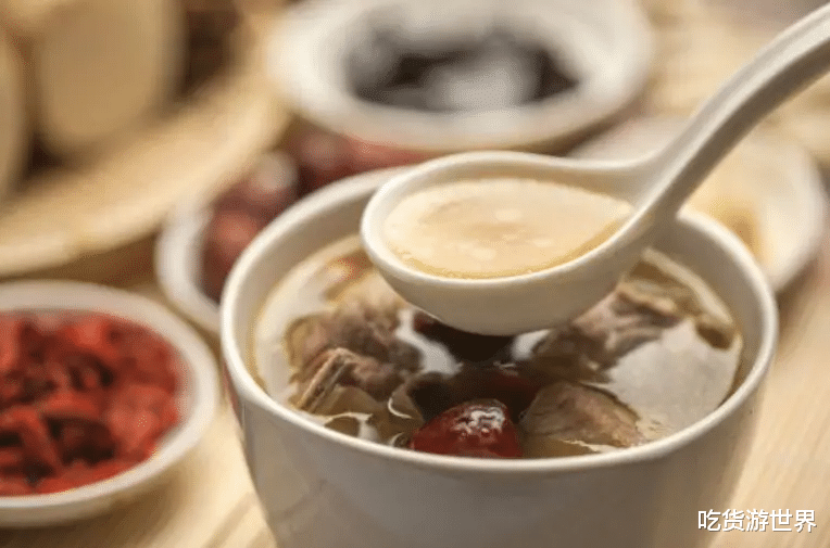 鸡蛋|冬天,鸡汤鱼汤不如这汤!每天喝一碗,润燥驱寒,滋补爽口不油腻