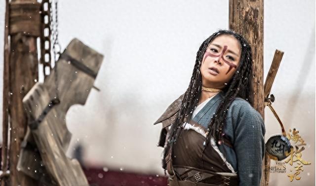 从爆红到“打回原形”，高叶只用了半年，终是步了张小斐的后尘