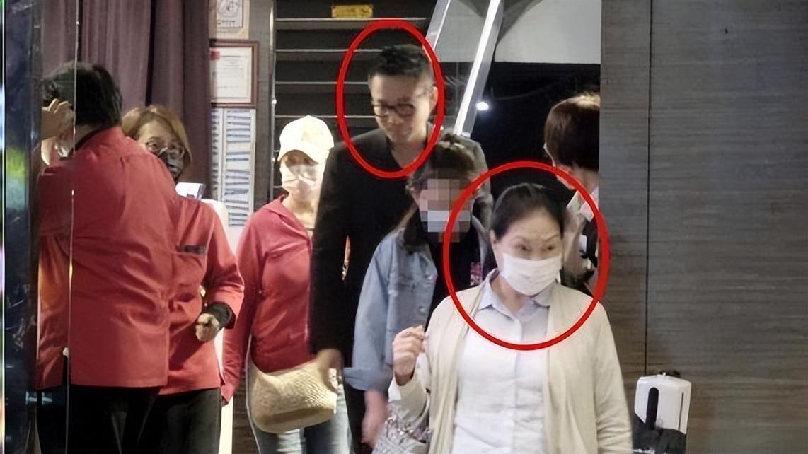 汪小菲遭大S具俊晔夹击,具俊晔秀恩爱:大S每晚给我做很多服务