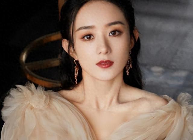 事实证明，“自成一派”的赵丽颖，已走上了演员的另一条大道！