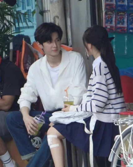 赵露思|赵露思初中就凭一张自拍就火爆网络,如今更是火遍娱乐圈