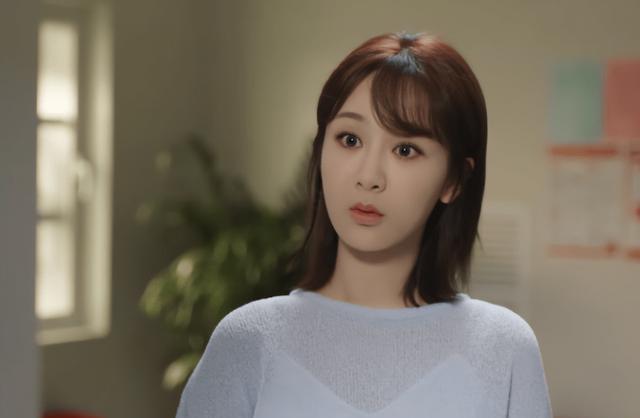 杨紫|微博之夜座位,“博君一肖”分两排,TFBOYS不合体,杨紫位置妙