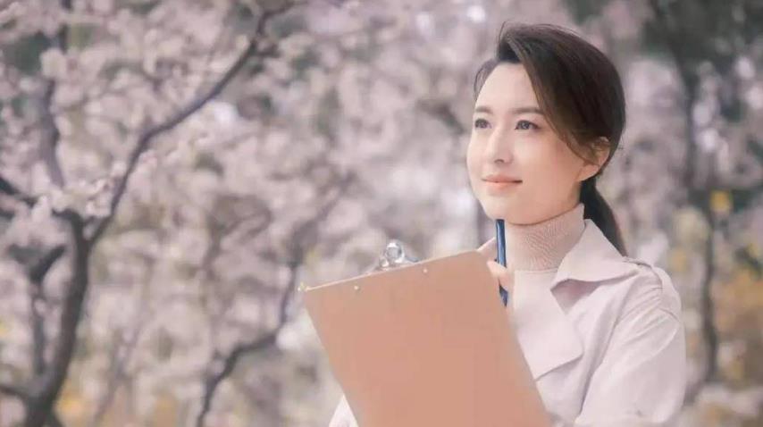 张蕾|疑似央视主持人张蕾离职，工作16年都没上过春晚，发文向观众告别