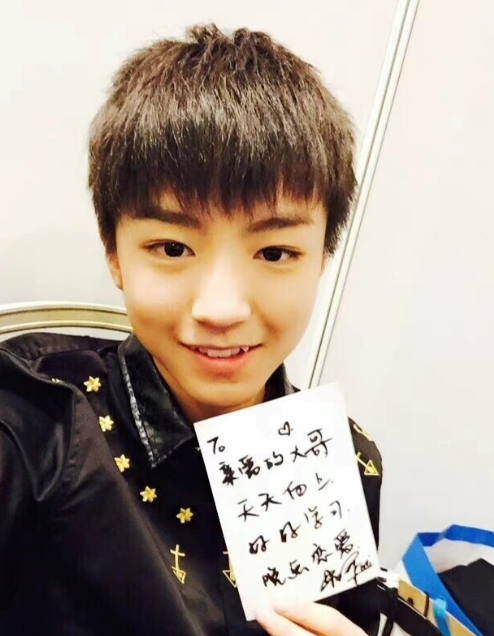 王俊凯谈恋爱了?绯闻女友曝光后,全网都不淡定了...