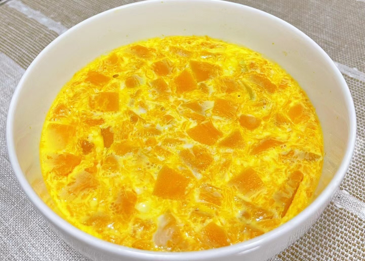 南瓜|冬天使劲吃,叶酸是苹果的42倍!价格便宜营养高,不懂吃太亏了