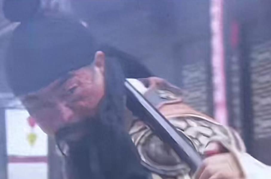 这些“侮辱观众智商”的镜头,简直荒谬无比,导演脑子被驴踢了吧