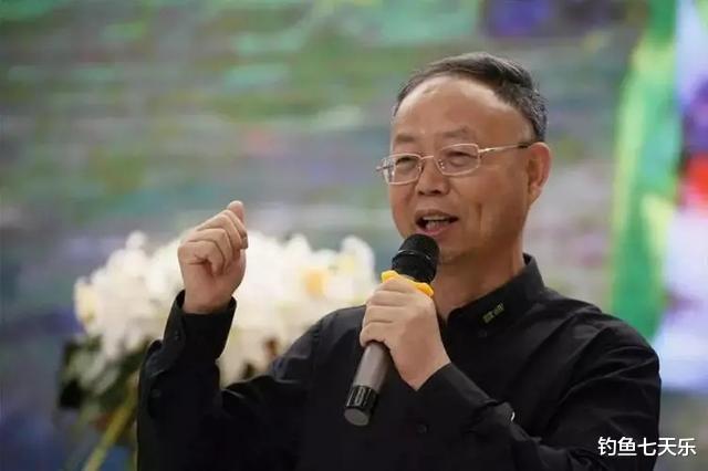 钓鱼大师易哲:垂钓界最懂鱼饵的创新者,以拉饵技术闻名钓坛