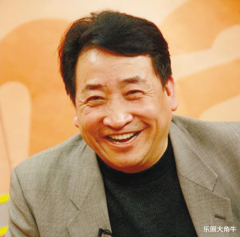 善恶终有报!当初不顾妻女反对收养孤儿的姜昆,如今走上康庄大道