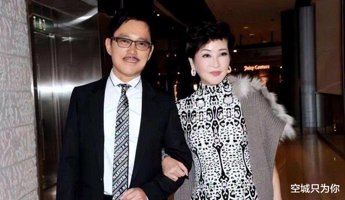 狄波拉|狄波拉:29岁生谢霆锋,离婚后与谢贤毫不避嫌,现任丈夫为何能忍