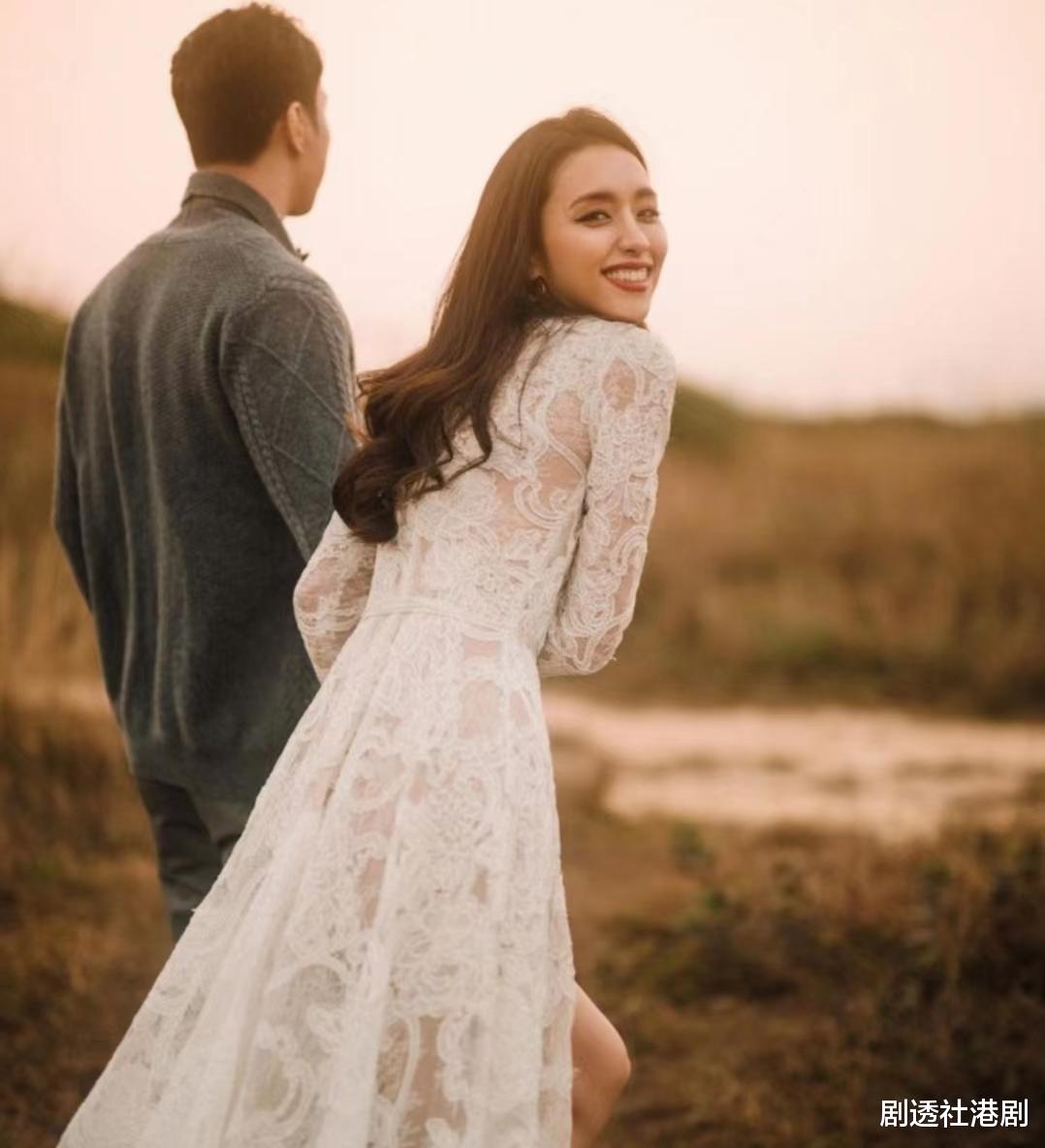 厉害！TVB女神小花挺35周孕肚做瑜伽，动作幅度大一度更站在器械上