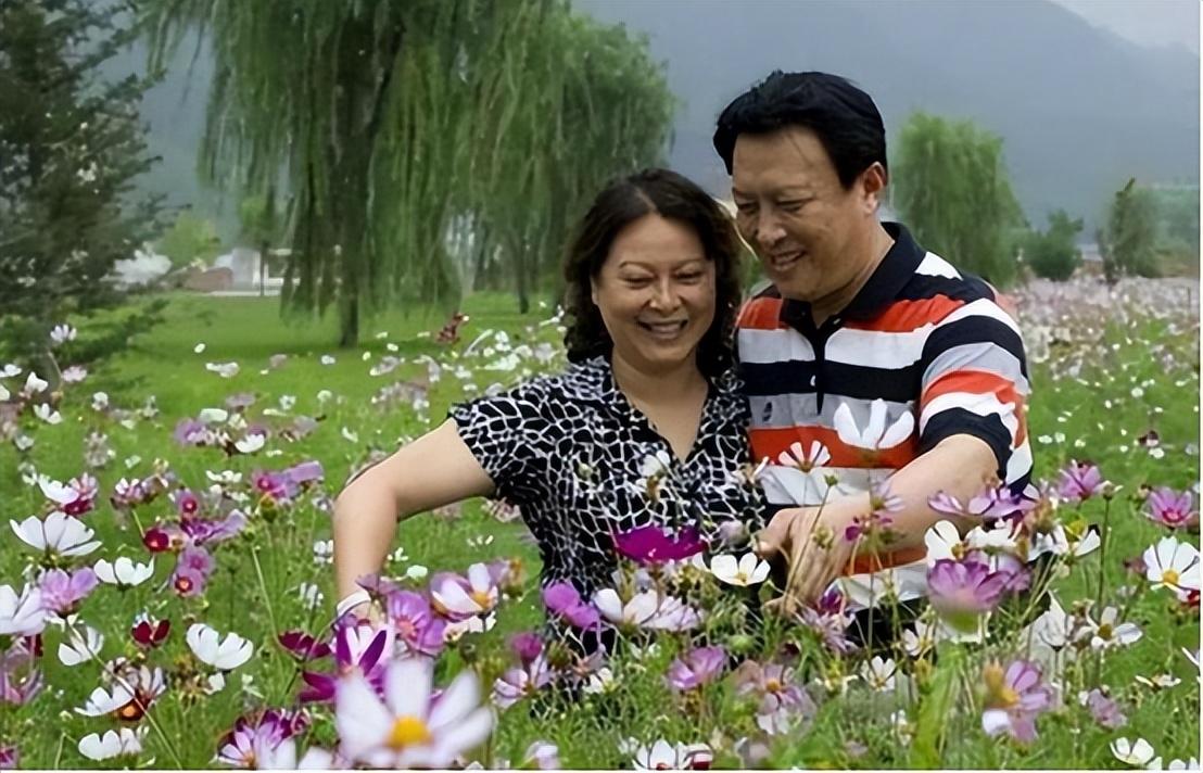 唐国强|华表奖这一夜,94岁的田华,撕开了唐国强夫妇的“遮羞布”