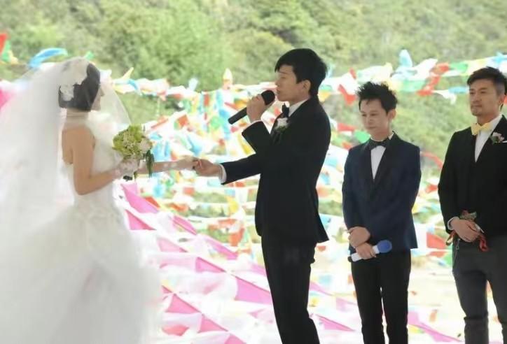 谢娜“官宣”了！爱你20年，终究还是走到了这一步！评论区被轰炸