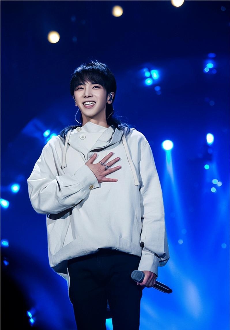 这一次，央视直接点名！名和利都“救不了”华晨宇了！