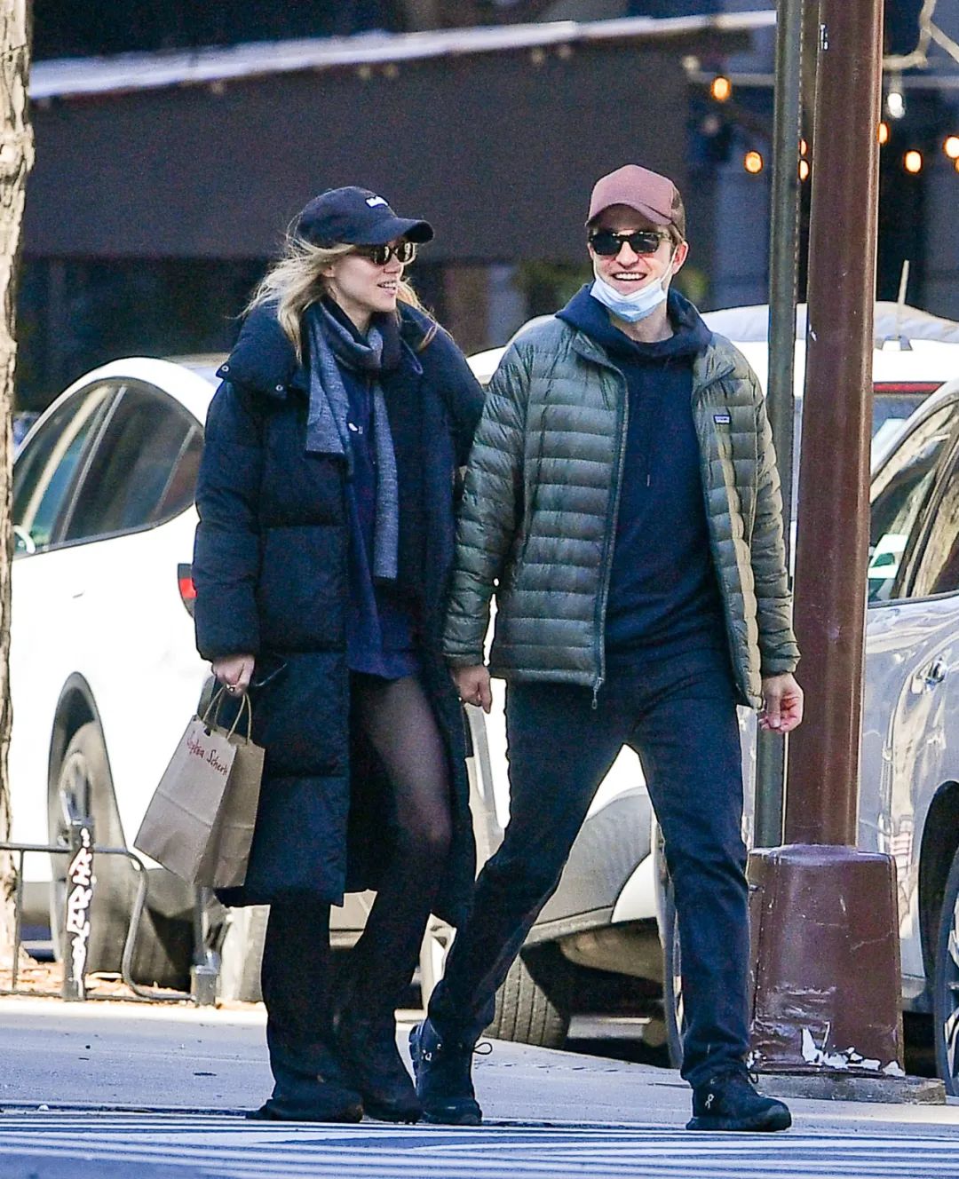 恋爱5年,“暮光男”官宣当爹,网友:他俩啥时候在一起的?