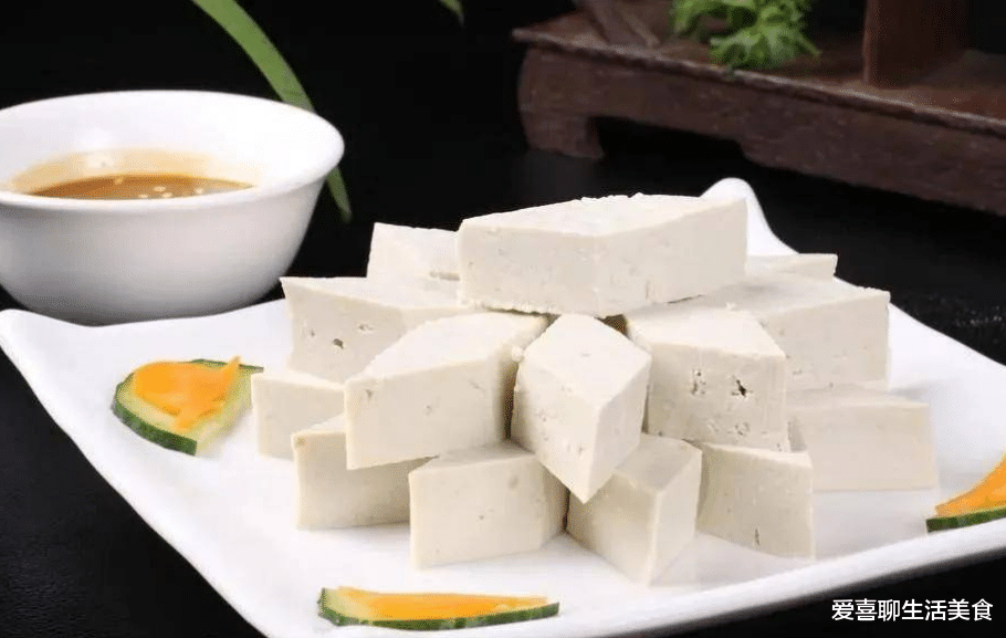 荠菜大量上市，鲜嫩营养高，但切记别与它们同吃，吃荠菜的禁忌要牢记！