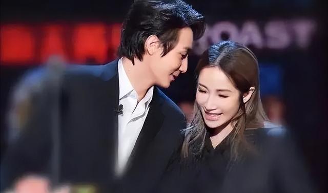 色是刮骨刀!43岁萧亚轩面黄肌瘦、脸部凹陷、香肠嘴,疑被掏空