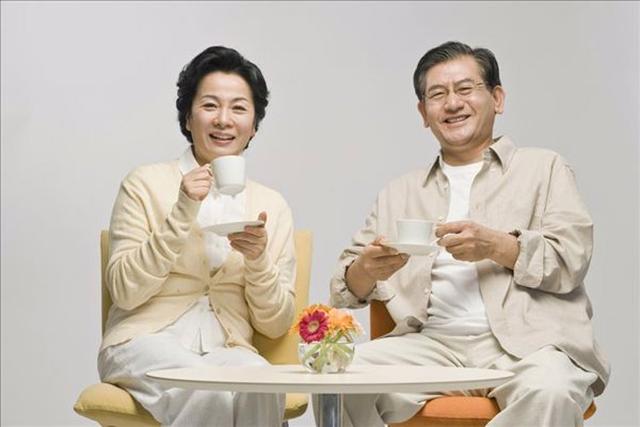 人老了,不在于运动,不在于喝水,年过60,请牢记4句长寿准则