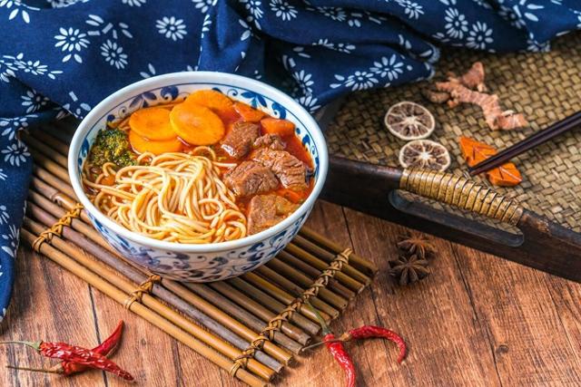 减肥多吃这3种食物,少吃这3种食物,你会很快瘦下来