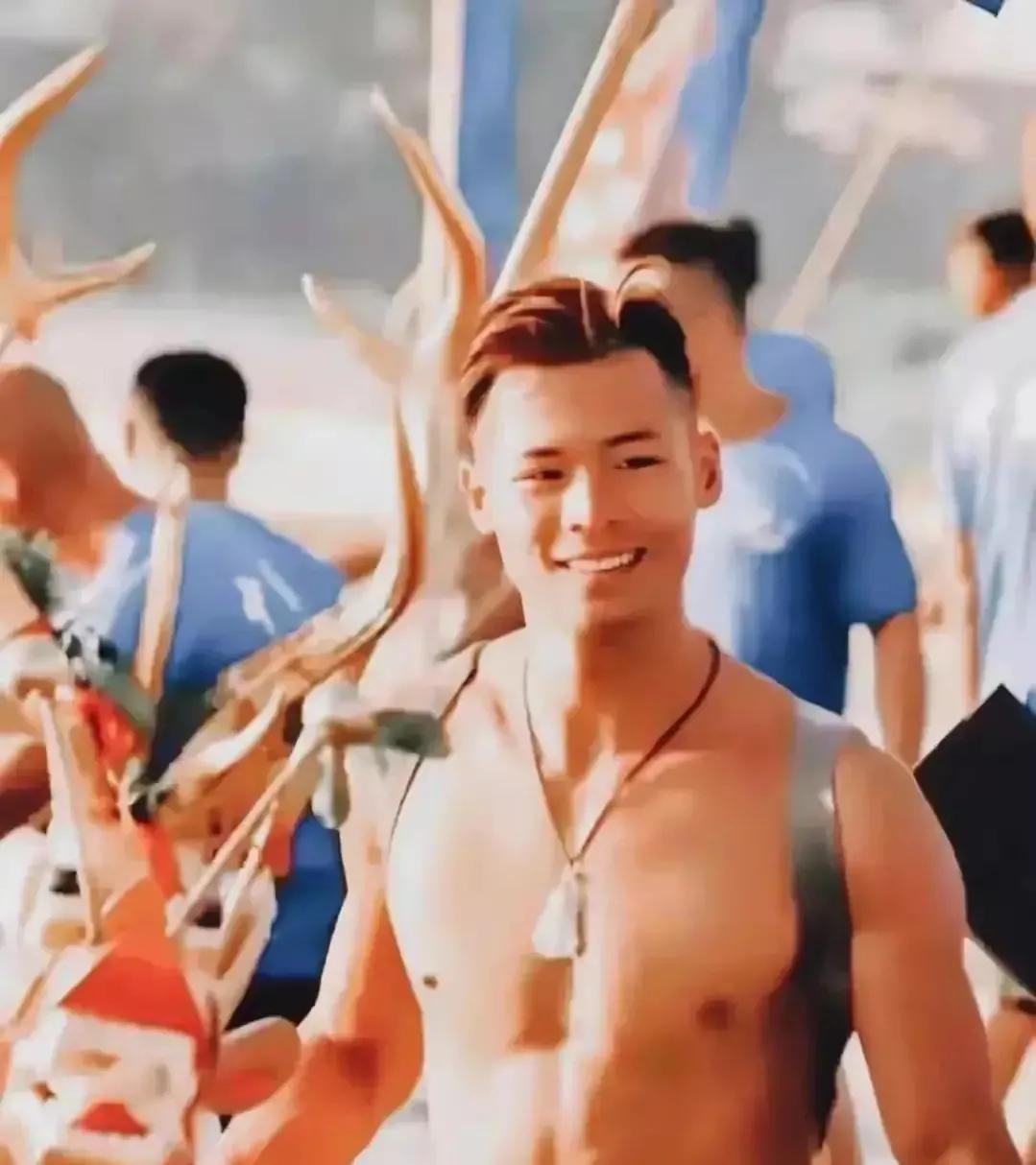 “炸毛哥冯伟俊”火了!被女网友求婚,夺冠后村里豪摆宴席1800桌